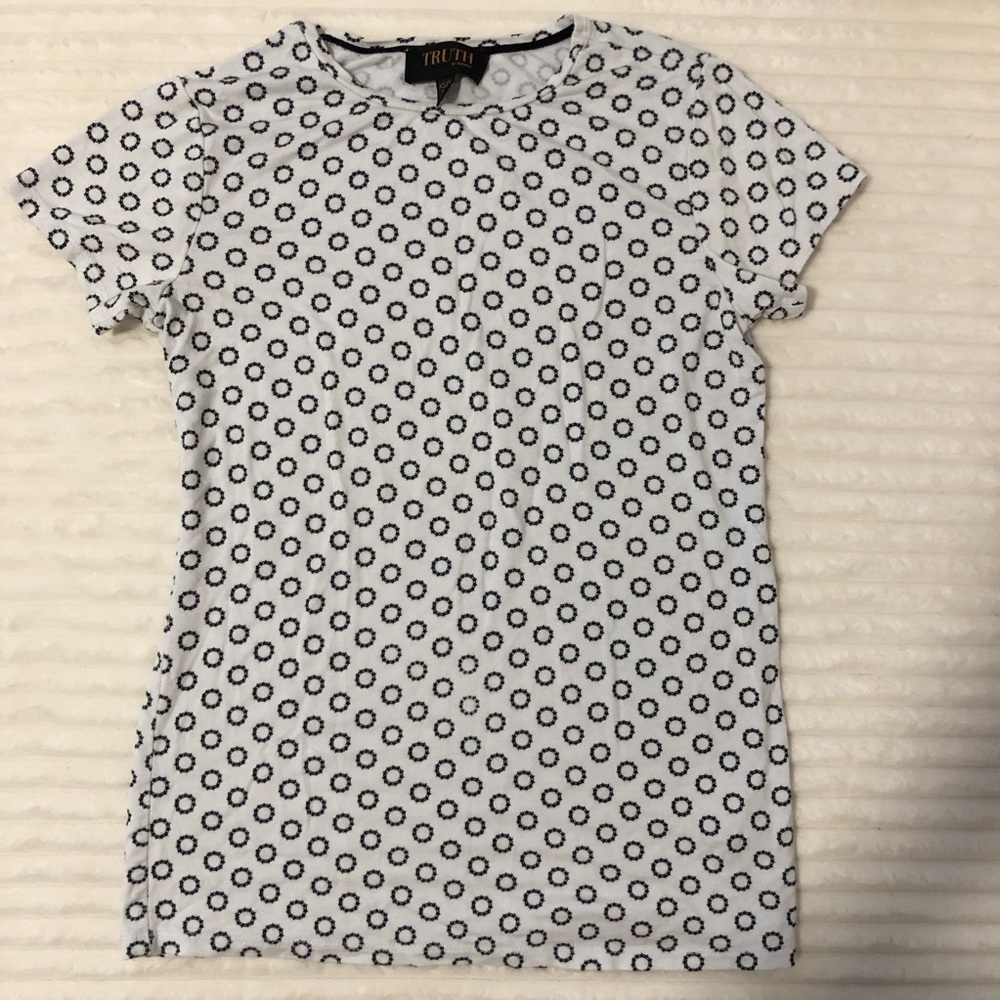 Soft Knit White and Black Patterned Tee